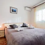 Nyaraló Giran